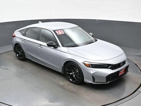 Used 2025 Honda Civic Sport image 33