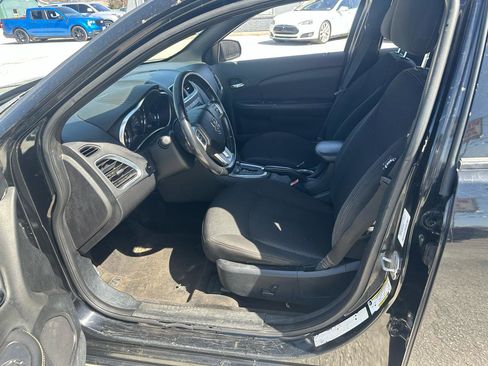 Used 2013 Dodge Avenger SXT image 11