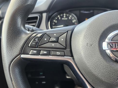 Used 2018 Nissan Rogue Sport S image 31