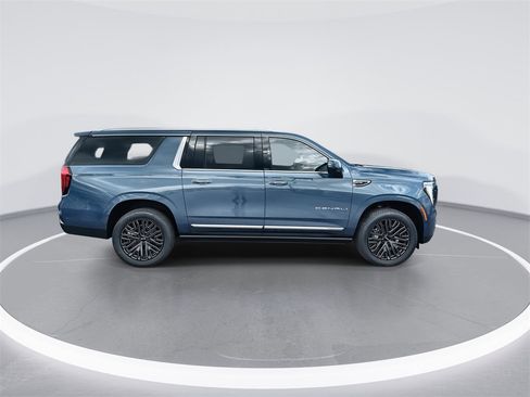 New 2026 GMC Yukon XL Denali w/ Sun & Power Step Package image 9