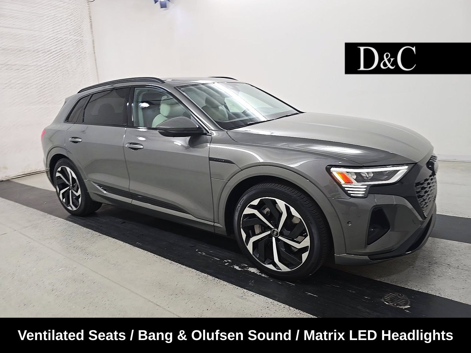 Used 2024 Audi Q8 e-tron Premium Plus w/ Premium Plus Package AWD/4WD image 1