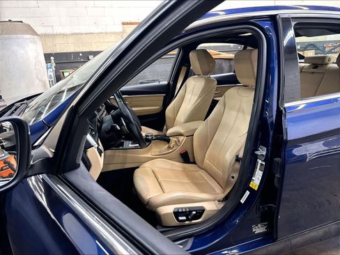 Used 2018 BMW 340i Sedan RWD image 27