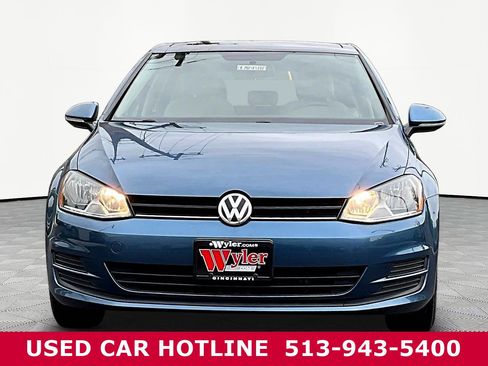 Used 2016 Volkswagen Golf S FWD image 2