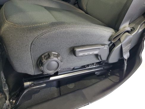 Used 2024 Jeep Wrangler Unlimited Sport AWD/4WD image 19