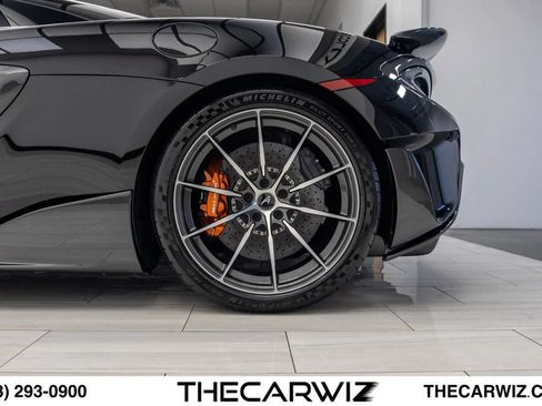 Used 2020 McLaren 600LT Spider RWD image 16