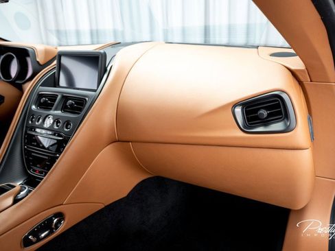 Used 2020 Aston Martin DB11 AMR image 49