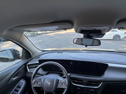 Used 2025 Buick Encore GX Preferred image 33