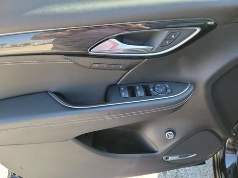 Certified 2021 Buick Envision Essence w/ Technology Package I FWD image 17