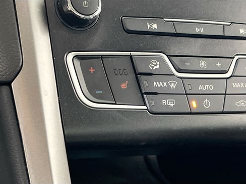 Used 2020 Ford Fusion SEL FWD image 20