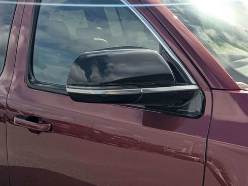 Used 2024 Jeep Wagoneer Series II w/ Flexible Seating Group RWD image 10