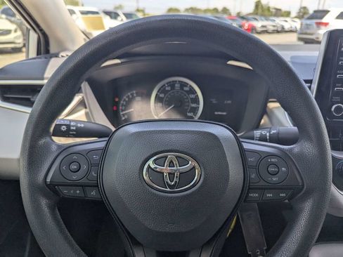 Used 2021 Toyota Corolla LE FWD image 26