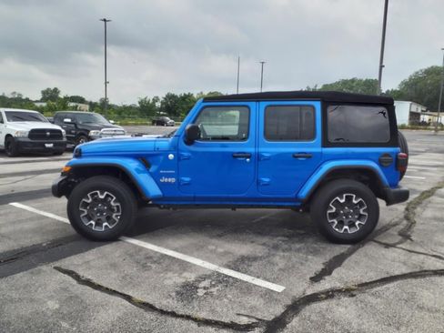 New 2024 Jeep Wrangler Sahara w/ Technology Group image 18