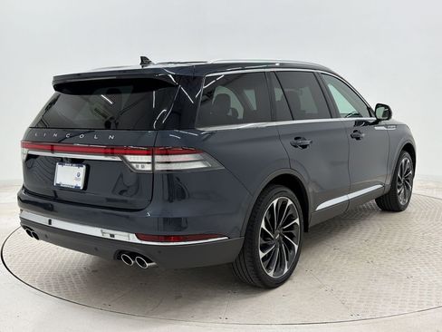 Used 2024 Lincoln Aviator Reserve w/ Equipment Group 201A AWD/4WD image 9