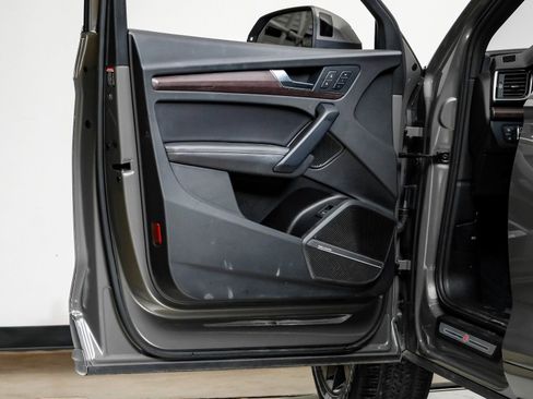 Used 2023 Audi Q5 2.0T Premium Plus image 45