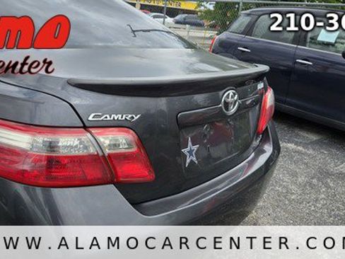 Used 2009 Toyota Camry LE FWD image 11