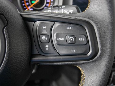 Used 2024 Jeep Wrangler Willys image 21