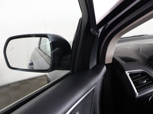 Used 2022 Ford Edge SE image 31