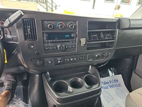 Used 2019 Chevrolet Express 3500 LS RWD image 19