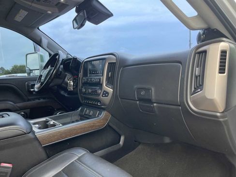 Used 2018 GMC Sierra 2500 Denali w/ Duramax Plus Package AWD/4WD image 26