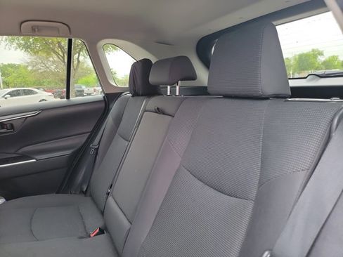 Used 2019 Toyota RAV4 LE image 11