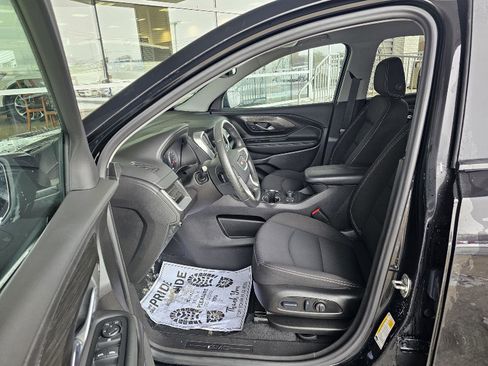 Used 2024 GMC Terrain SLE w/ Driver Convenience Package image 19