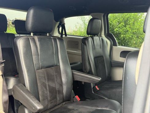 Used 2018 Dodge Grand Caravan SXT FWD image 5