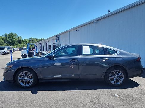 Used 2024 Honda Accord EX image 2