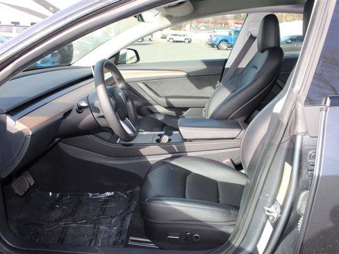 Used 2023 Tesla Model 3 Standard Range image 11