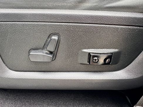Used 2018 RAM 2500 Big Horn AWD/4WD image 12