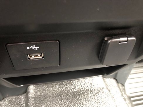 Used 2019 Ford F250 XL w/ Power Equipment Group image 29