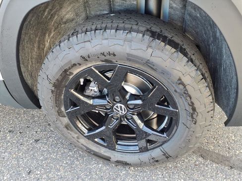 New 2026 Volkswagen Atlas Peak Edition AWD/4WD image 7