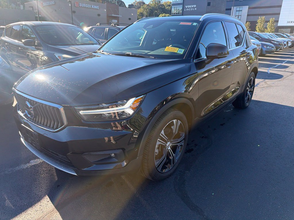 Used 2021 Volvo XC40 T5 Inscription w/ Advanced Package AWD/4WD image 1