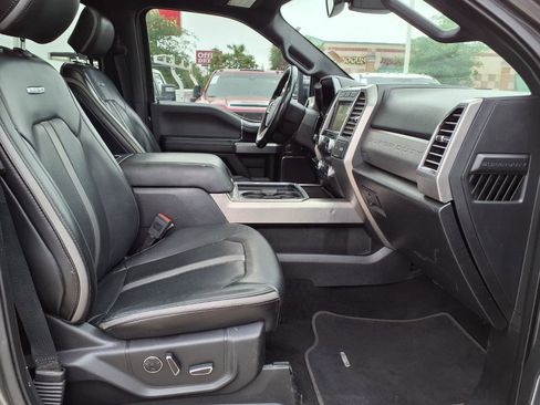 Used 2019 Ford F250 Platinum w/ Platinum Ultimate Package AWD/4WD image 20