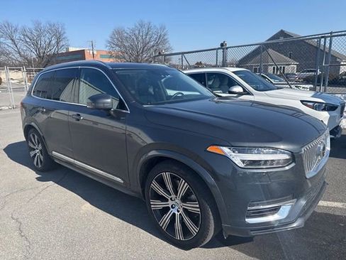 Used 2022 Volvo XC90 T8 Inscription w/ Advanced Package image 4