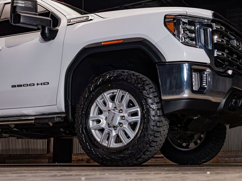 Used 2022 GMC Sierra 3500 SLE w/ SLE Value Package AWD/4WD image 11