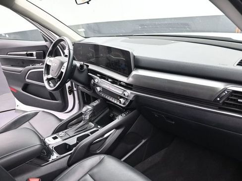Used 2025 Kia Telluride S FWD image 33