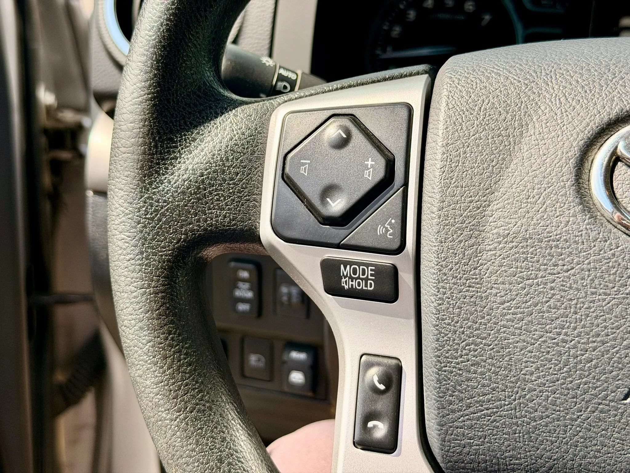 Used 2018 Toyota Tundra SR5 AWD/4WD image 31