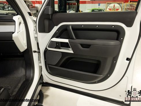 Used 2023 Land Rover Defender 110 S AWD/4WD image 24