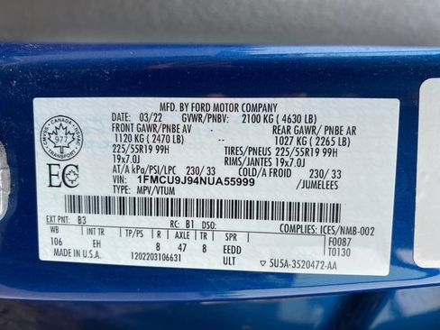 Used 2022 Ford Escape Titanium AWD/4WD image 25