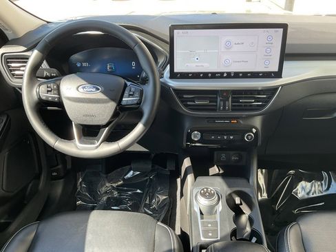 Used 2023 Ford Escape Platinum w/ Class II Trailer Tow Package image 11