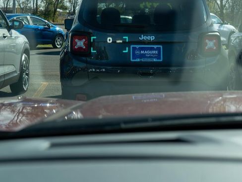 Used 2022 GMC Acadia Denali w/ Trailering Package image 25