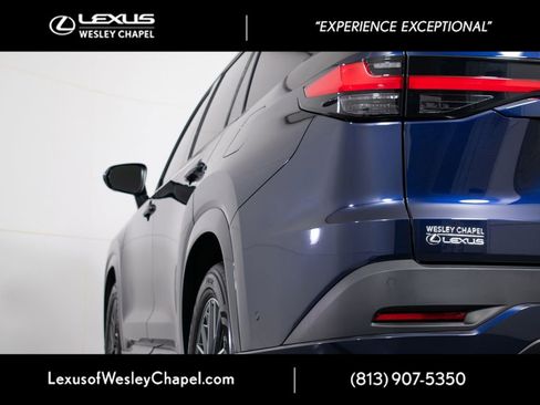 Used 2025 Lexus TX 350 AWD w/ Technology Package image 9