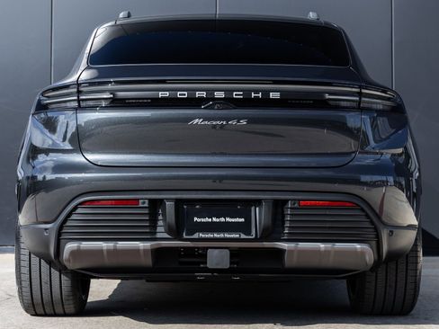 New 2025 Porsche Macan 4S Electric image 10