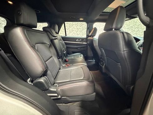 Used 2018 Ford Explorer Sport AWD/4WD image 11