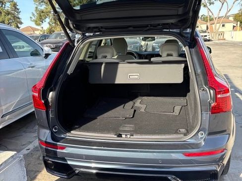 Used 2024 Volvo XC60 B5 Plus w/ Climate Package image 8