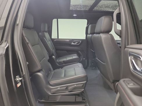 Used 2022 Chevrolet Suburban RST image 25
