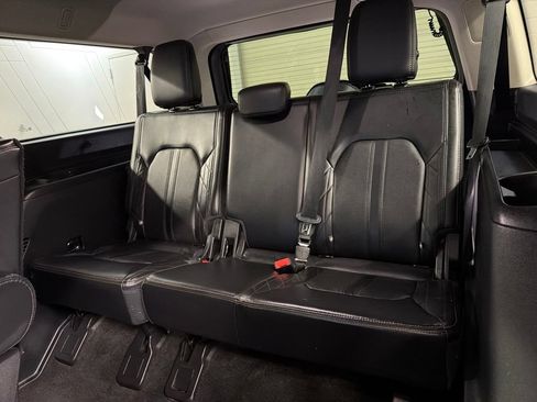 Used 2020 Ford Expedition Max Platinum AWD/4WD image 33