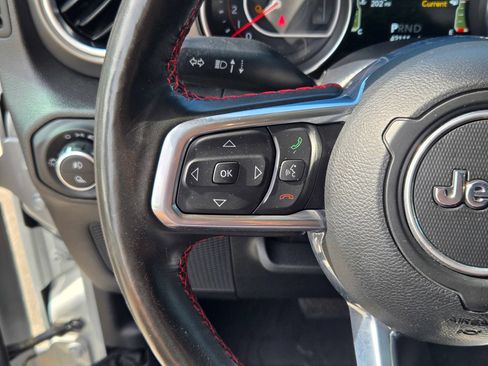 Used 2022 Jeep Gladiator Rubicon w/ LED Lighting Group AWD/4WD image 39