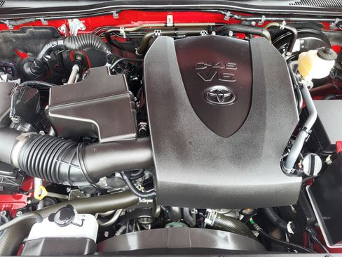 Certified 2023 Toyota Tacoma SR5 AWD/4WD image 25