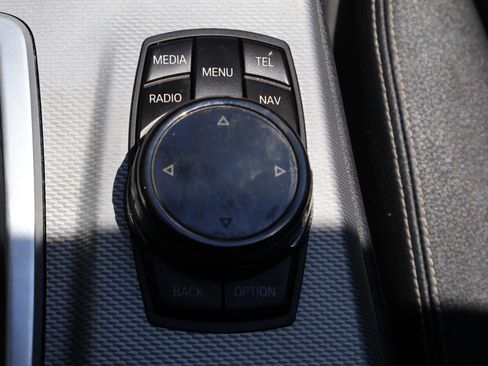 Used 2014 BMW 550i xDrive Sedan image 31